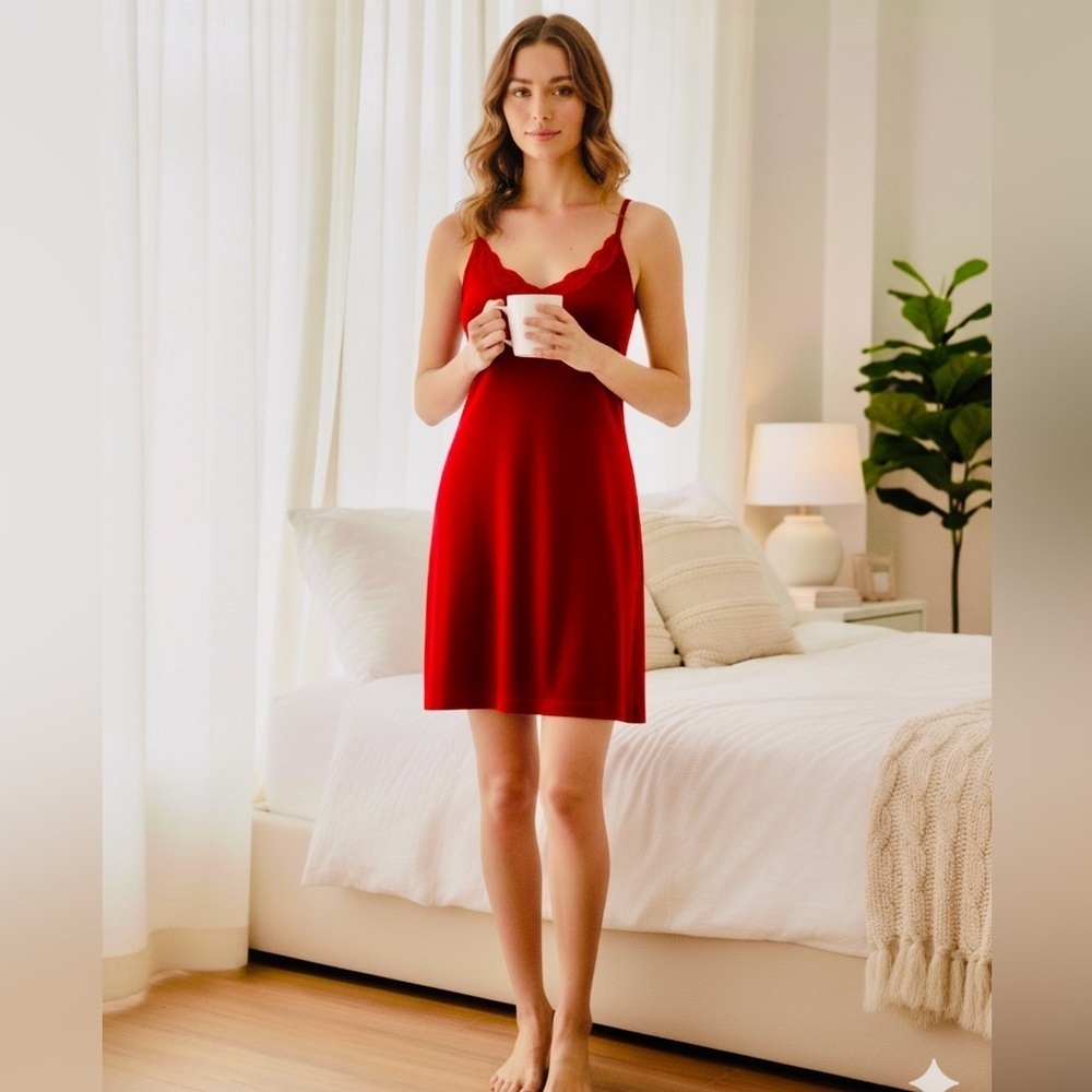 Gilligan & O'Malley Red Velvet Chemise